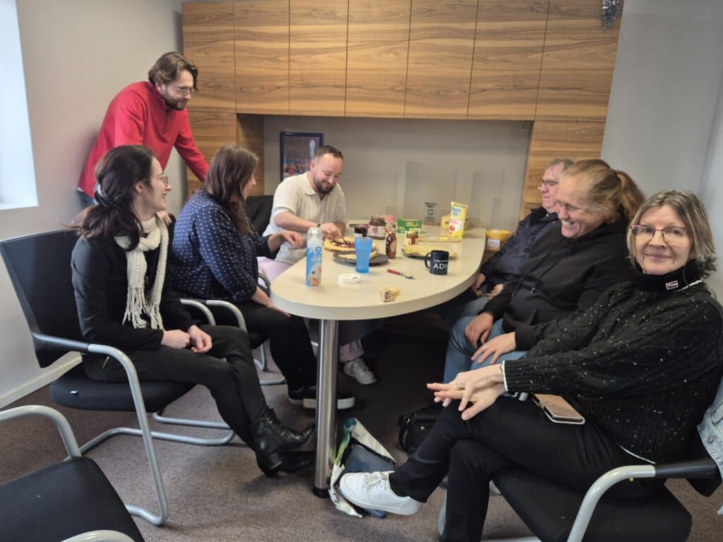 Un moment convivial autour des crêpes